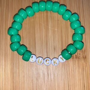 Girls‎ Handmade Green Plastic Pony Bead Bracelet 5.7 Lucky St Patrick’s Day